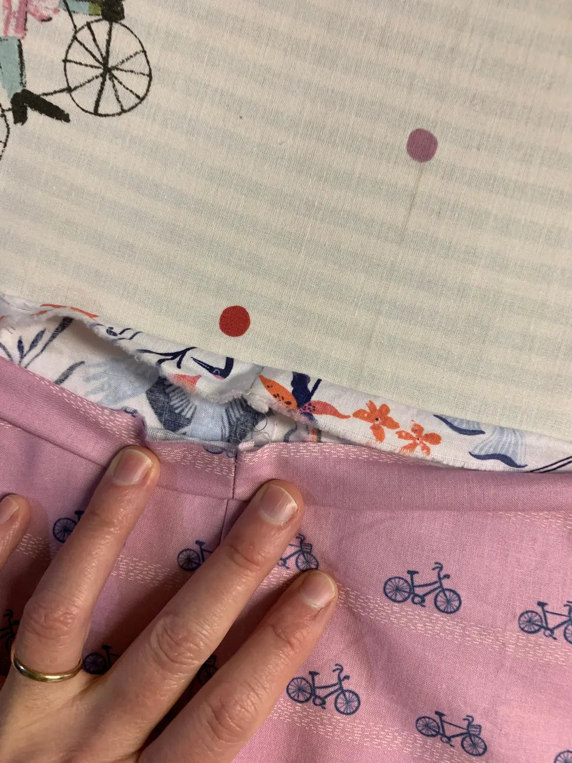 Easy Sewing Tutorial: Reversible, Gift-able Tote Bags