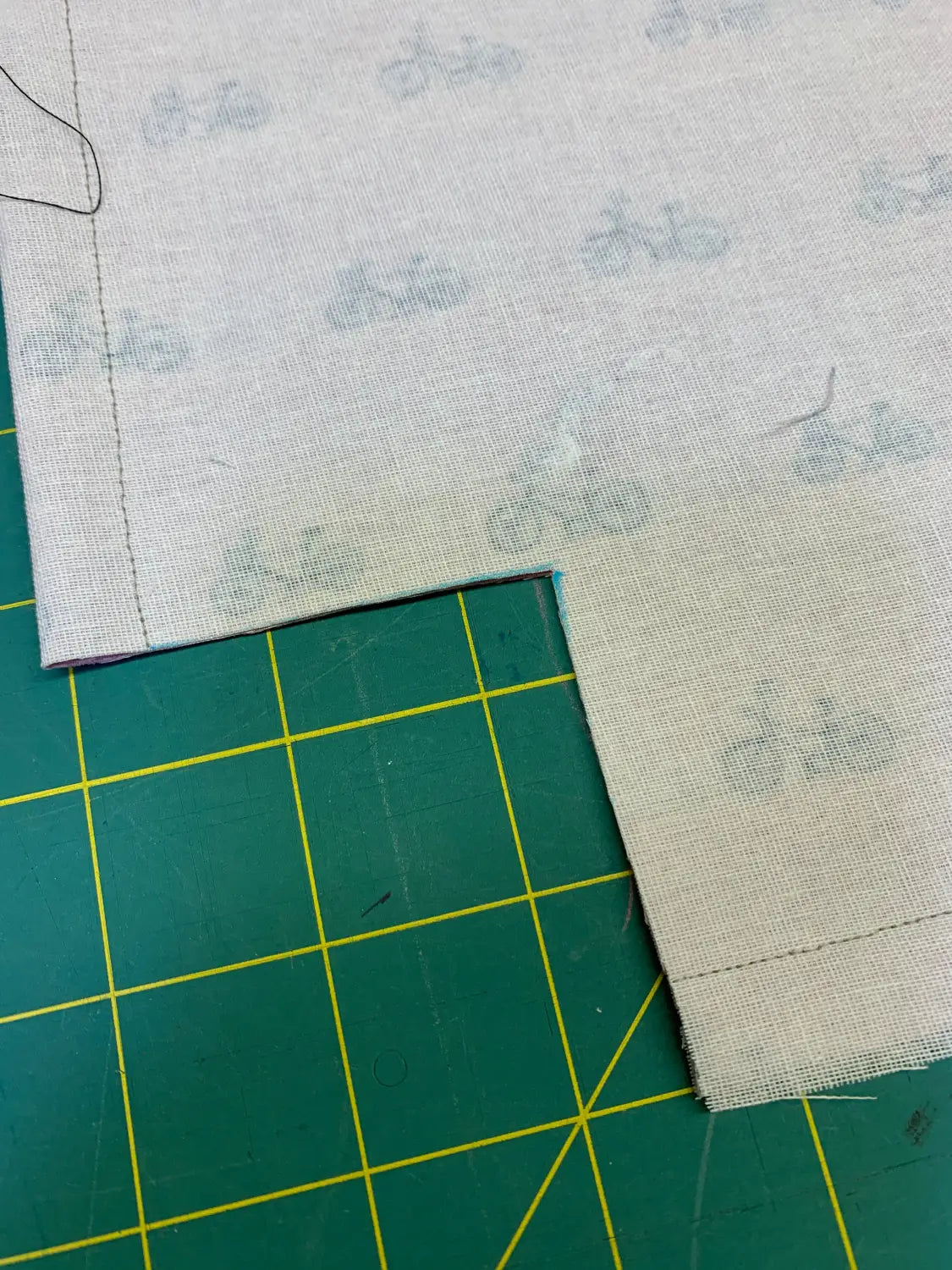 Easy Sewing Tutorial: Reversible, Gift-able Tote Bags