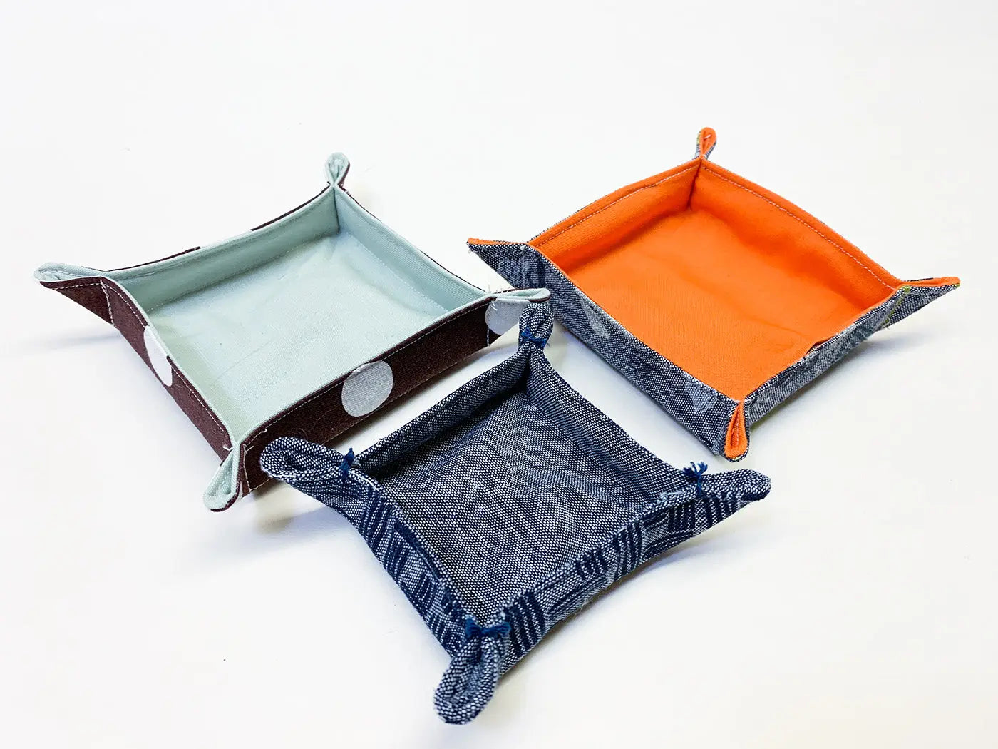 Tutorial on Fabric Catch all Trays