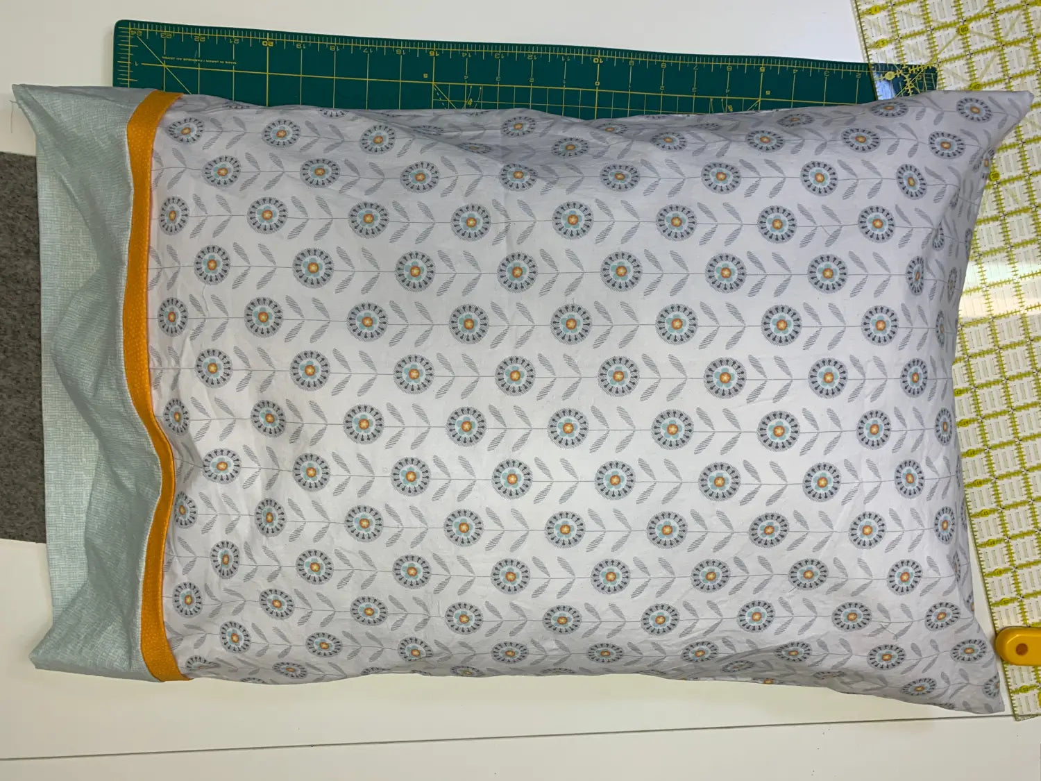 Last Minute Gifts: Sewing Tutorial: French-seamed