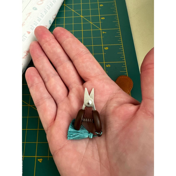 Sewing By Sarah - Seki Mini Scissors by Cuhana