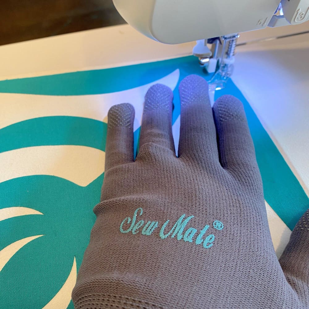 Machingers Quilting Gloves 4 Sizes Available - Old Mill Quilting